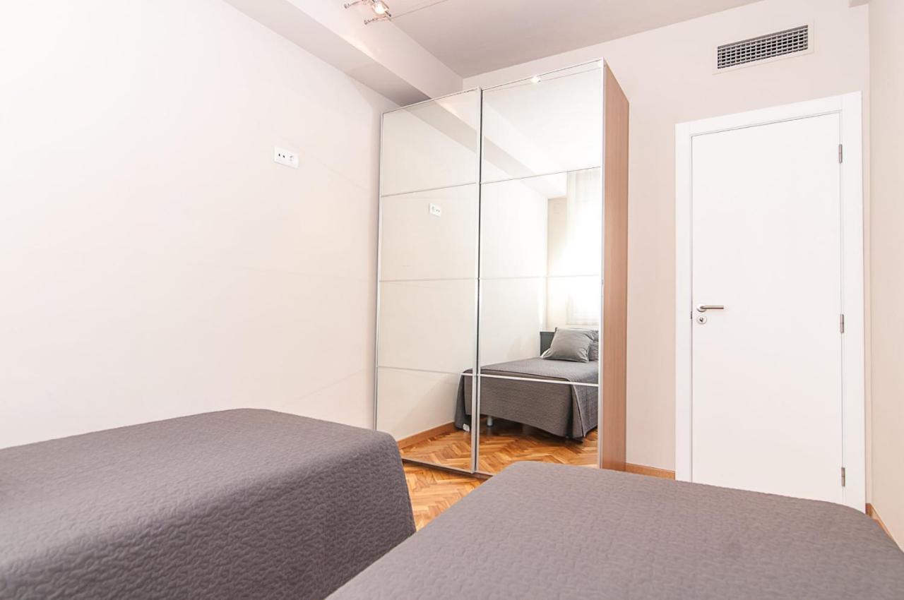 Weflating Diagonal Apartment
