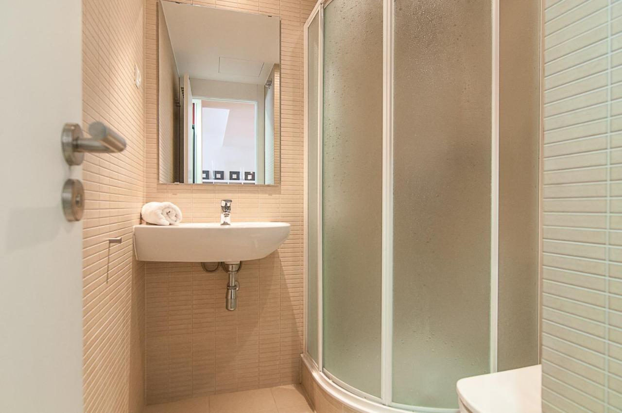 Weflating Diagonal Apartment *